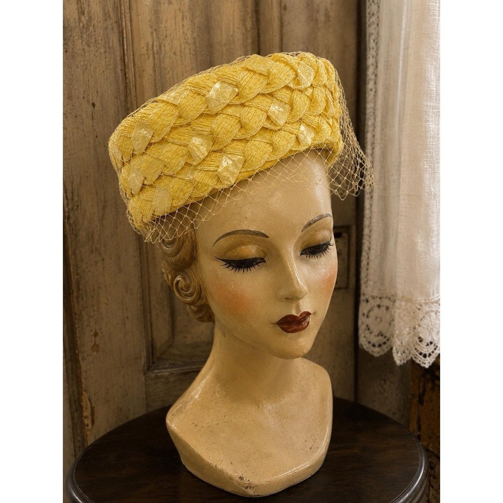 Vintage 1950s Yellow Woven Pillbox Hat With  Birdcage Net Veil